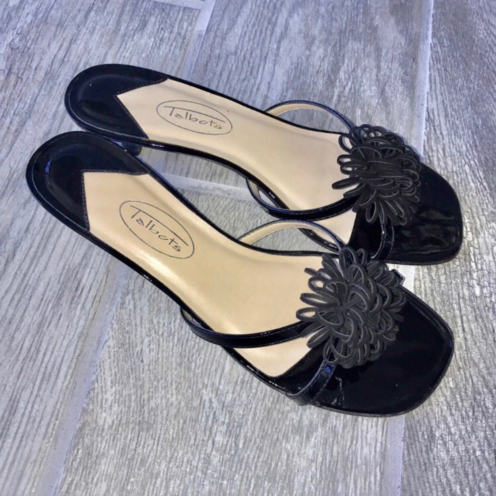 Talbots kitten heel sandals